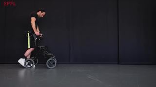 “Los primeros pasos fueron increíbles”, dice parapléjico que volvió a caminar gracias a la ciencia