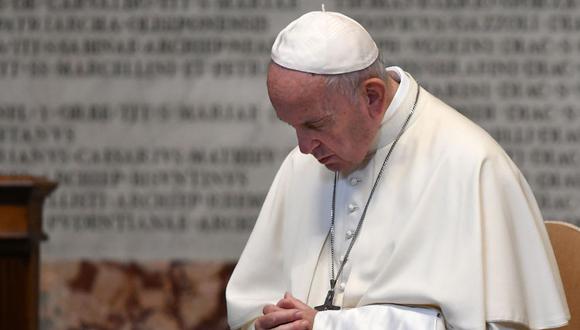 Papa Francisco llamó al mundo a "invertir en la paz" al recordar el fin de la I Guerra Mundial. (AFP)