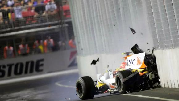 El impactante accidente que protagonizó Nelsinho Piquet en Singapur. (Foto: La Nación / GDA)