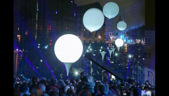 Muro de Berlín: Venden globos de la ceremonia en internet