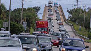 Masiva evacuación en Florida ante llegada del huracán 'Matthew'
