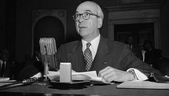 Lewis Strauss fue director de la Comisión de Energía Atómica de Estados Unidos entre 1953 y 1958. (Getty Images).