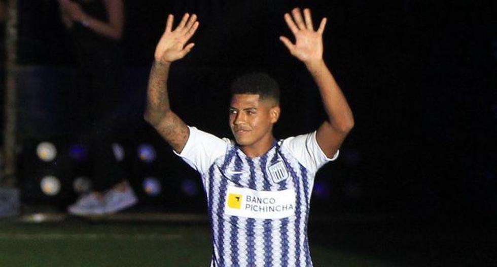 Wilder Cartagena evidenció su felicidad tras ser el capitán de Alianza Lima ante River Plate. (Foto: Alianza Lima)