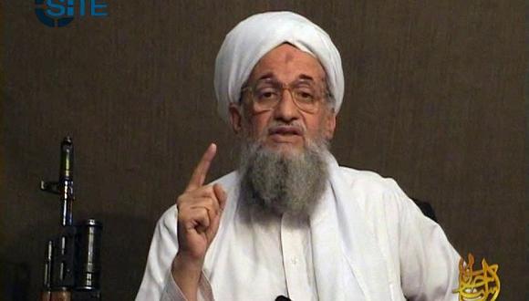 Ayman al-Zawahiri hace un elogio por el asesinado líder de Al-Qaeda, Osama bin Laden en un video difundido en foros yihadistas. (Foto: SITE INTELLIGENCE GROUP / AFP).