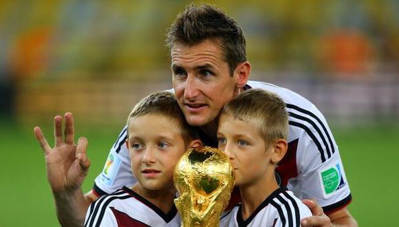 Miroslav Klose se retira de la selección alemana