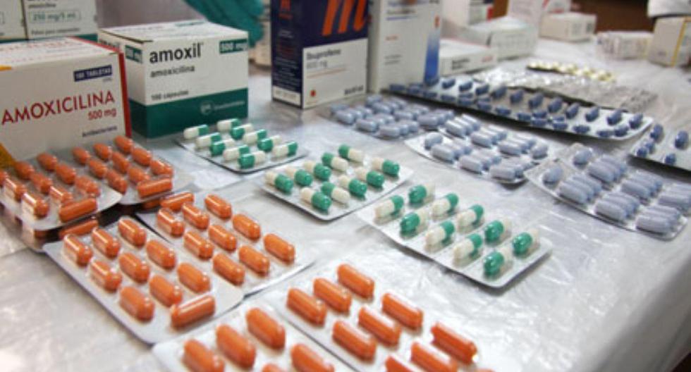 El bloque de congresistas afín a Kenji Fujimori presentó un proyecto de ley que busca asegurar la adquisición de medicamentos genéricos en las farmacias. (Foto: Andina)