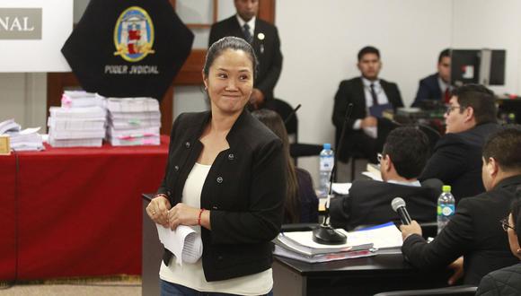 Keiko Fujimori afronta su proceso bajo comparecencia restringida y debe cumplir una serie de reglas de conducta, que, según el fiscal José Domingo Pérez, no está haciendo (Foto: GEC)