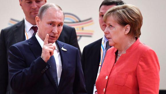 Vladimir Putin y Angela Merkel durante su encuentro en el G20. (Foto: AFP)