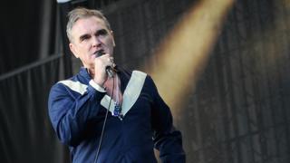 Morrissey cancela gira en Europa en medio de acusaciones de racismo