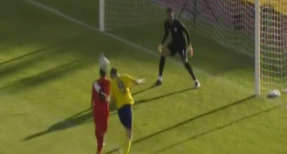 Pedro Gallese sacó las manos para evitar el gol de Suecia | Foto: captura / América TV