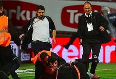 Fútbol de Turquía: Brutal agresión de hincha contra árbitro