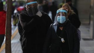 Chile suma cerca de 2.000 casos de coronavirus en un día, con repunte de contagios en Santiago