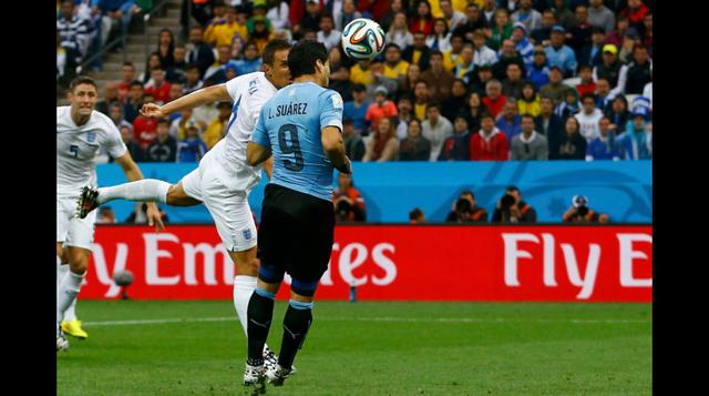 Uruguay vs. Inglaterra: el cabezazo de Suárez que batió a Hart - 3