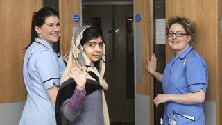 Malala, la niña que recibió un disparo en la cabeza por talibanes, fue dada de alta