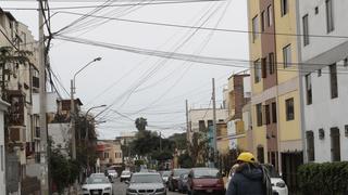 Empresas no cumplen con retirar sus cables aéreos de zonas monumentales