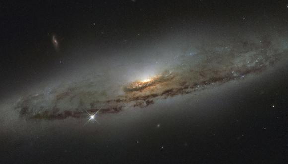 Astrónomos descubren cómo calcular masa de agujeros negros