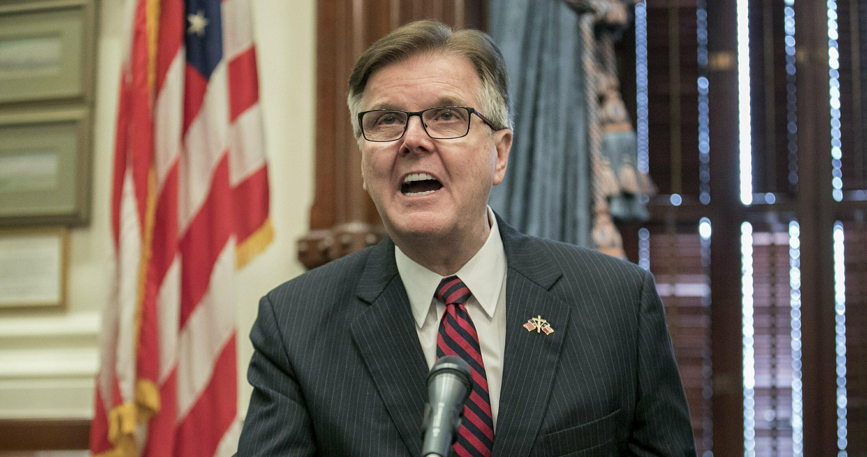 El vicegobernador de Texas, Dan Patrick, dice que los estadounidenses ancianos están dispuestos a sacrificarse ante el coronavirus. (Jay Janner/Austin American-Statesman via AP).