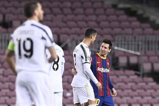 Portugal - Ronaldo et la photo Louis Vuitton : J'aimerais bien être celui  qui met Messi échec et mat