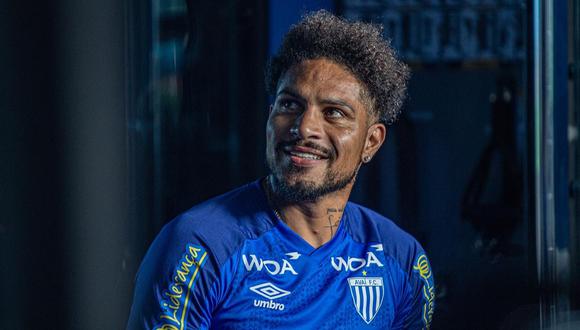 Paolo Guerrero firmó por el Avaí hasta noviembre de 2022. | Foto: @AvaiFC / Twitter