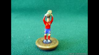 En fotos: los grandes momentos del fútbol, en miniatura