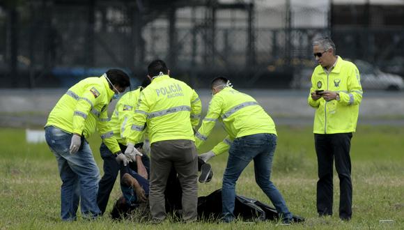 La tragedia provocó un parón de poco más de una hora en el aeropuerto José Joaquín de Olmedo, en la ciudad costera de Guayaquil. (EFE)