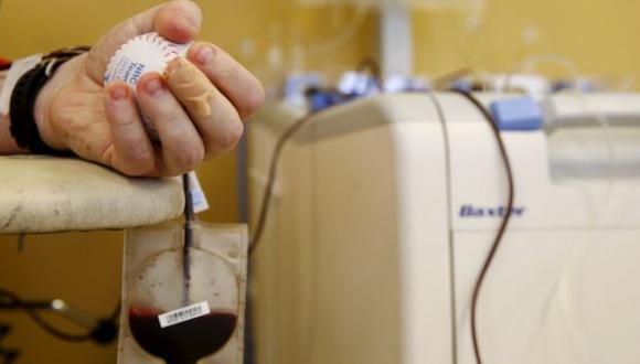 Francia autoriza a los homosexuales donar sangre