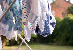 ¿Por qué debes lavar la ropa nueva de tu bebé antes que la use?