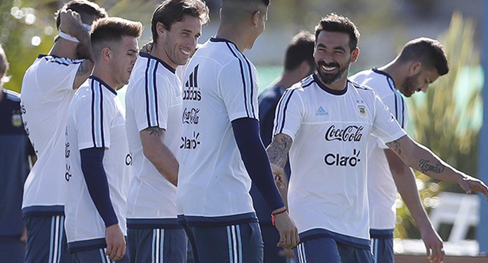 Los jugadores de la Selección Argentina se mantienen firmes en su decisión de no dialogar con la prensa. (Foto: EFE)
