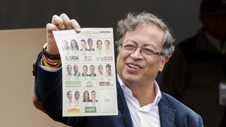 Elecciones Colombia 2022: Gustavo Petro demoró en votar porque se olvidó el documento en su casa
