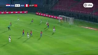 Perú vs. Paraguay: Raúl Ruidíaz probó suerte de cabeza antes del entretiempo | VIDEO