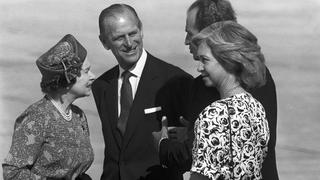 El príncipe Felipe y sus memorables (y sonrojantes) deslices verbales
