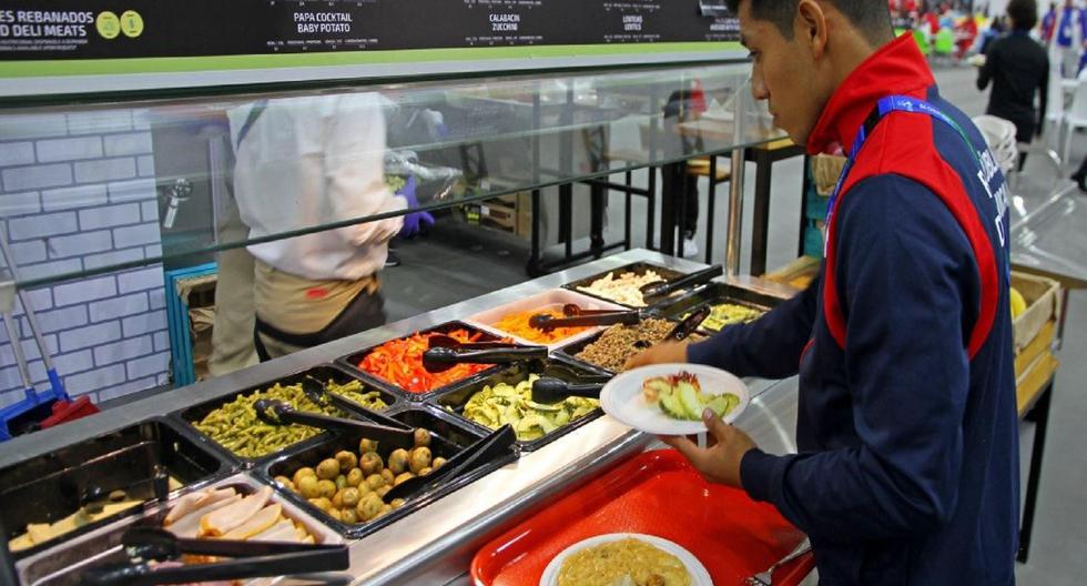 Atletas en el comedor de la Villa Panamericana durante los Juegos Panamericanos Lima 2019. (Andina)