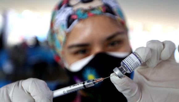 Actualmente en Lima y Callao se inmuniza a mayores de 21 años. (Foto: GEC)