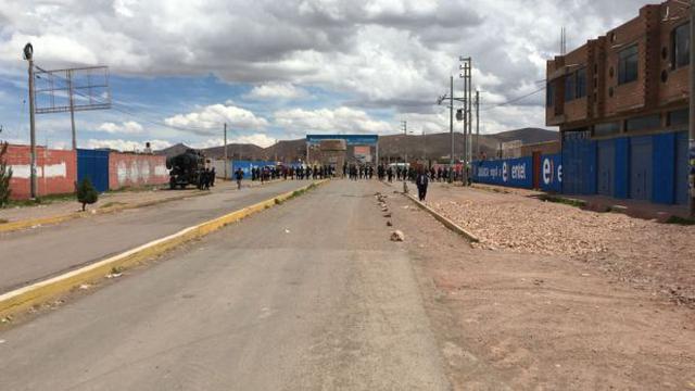 Puno: turistas afectados por bloqueo de salida de aeropuerto - 2