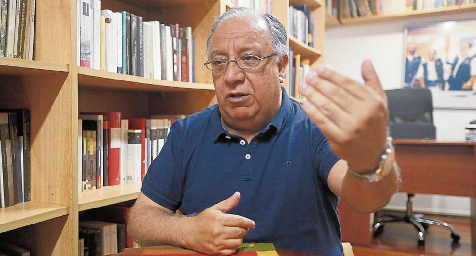 Fernando Tuesta dijo que se debe mejorar la \"calidad\" de la discusión sobre los proyectos de reforma política. (Foto: GEC)