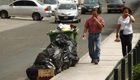 Desde hace dos días el municipio dejó de recoger los desperdicios debido a diferencias con empresa que se encargaba de esta labor. (Foto: Leandro Britto)