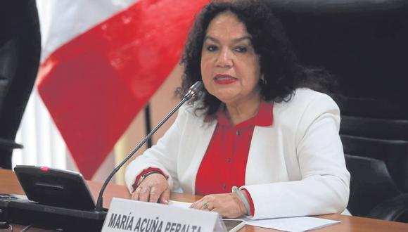 La legisladora María Acuña negó la acusación en audiencia ante la Comisión de Ética.