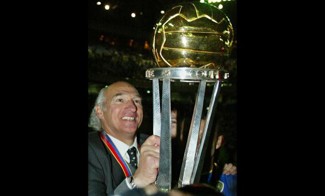 Carlos Bianchi ganó tres Copas Libertadores (2000, 2001 y 2003) y dos Copas Intercontinentales (2000 y 2003) con Boca juniors | Foto: AFP/AP/EFE/Reuters
