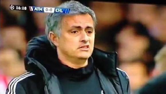 Mourinho hizo este gesto al ver la lesión de Petr Cech