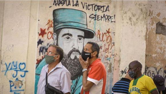 La incertidumbre en Cuba tras la decisión del gobierno de dejar de recibir dólares en efectivo. (AFP).