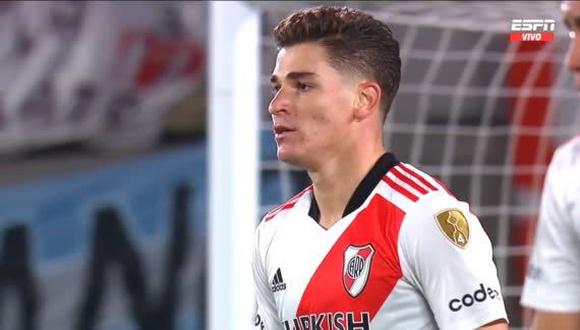 Julián Álvarez anotó un hat-trick para el 3-0 de River Plate sobre Alianza Lima. (Foto: Captura ESPN)