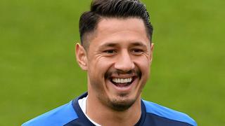 Gianluca Lapadula y su felicidad en primera práctica con Italia