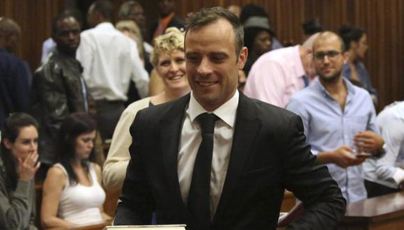 Oscar Pistorius pagó fianza de casi US$700 y salió de prisión