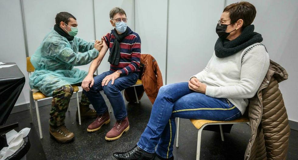Switzerland tightens measures to contain the fifth wave of the COVID-19 pandemic