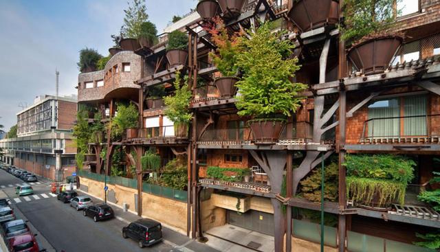 En medio de la ciudad de Turín, en Italia, hay un edificio que parece ser un pedacito de selva en medio del concreto. Se trata del proyecto 25 Verde del diseñador Luciano Pia. (Foto: Beppe Giardino / divisare.com)