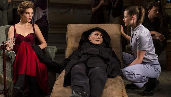 Léa Seydoux, Viggo Mortensen y Kristen Stewart protagonizan "Crímenes del futuro", lo último de David Cronenberg. (MUBI)