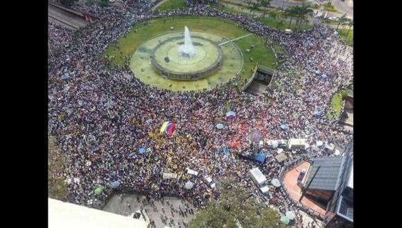 #12FVenezuelaPaLaCalle: estudiantes marchan contra Maduro