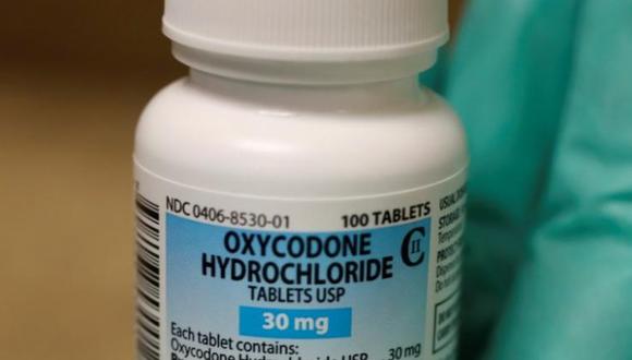 El Gobierno de Estados Unidos alegó que, entre 2008 y 2011, Mallinckrodt suministraba a distribuidores, y ellos a su vez a varias farmacias estadounidenses y clínicas, unos "pedidos sospechosos" que consistían en una cantidad excesiva de píldoras de oxicodona.