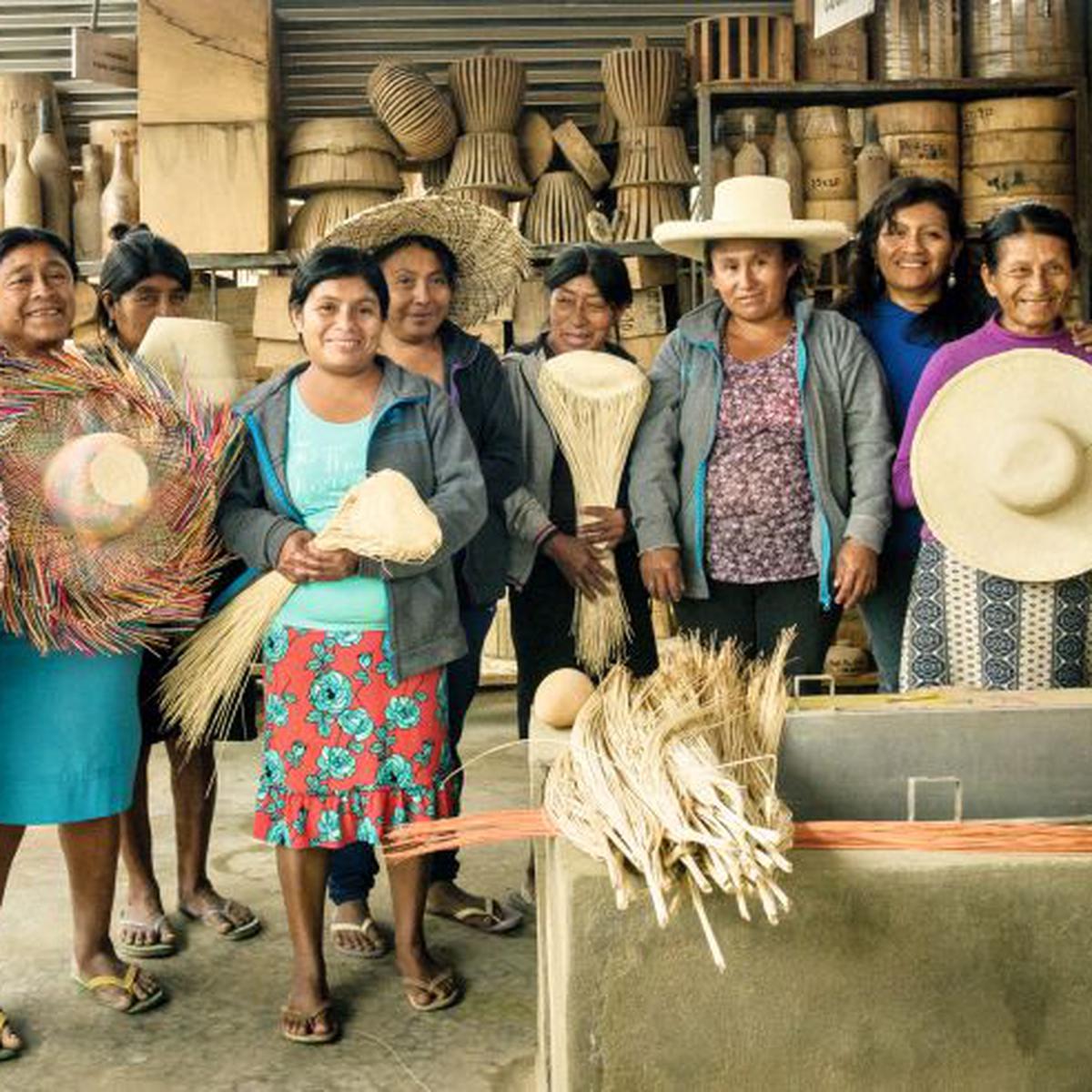 La heroica labor de las mujeres artesanas de Catacaos tras El Niño costero  del 2017, SOMOS