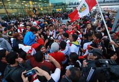 Selección Peruana llega a Lima e hinchas invadieron la avenida Faucett